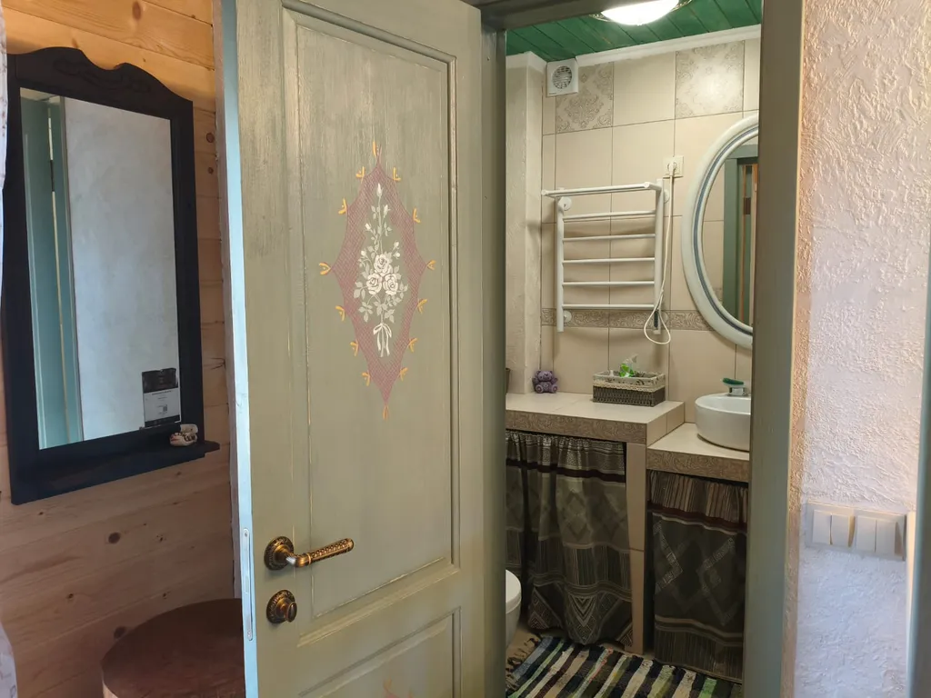 Двухэтажный дом Азазель в лесу