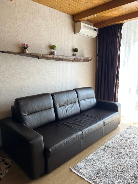 Золотой пляж с видом на Тургояк