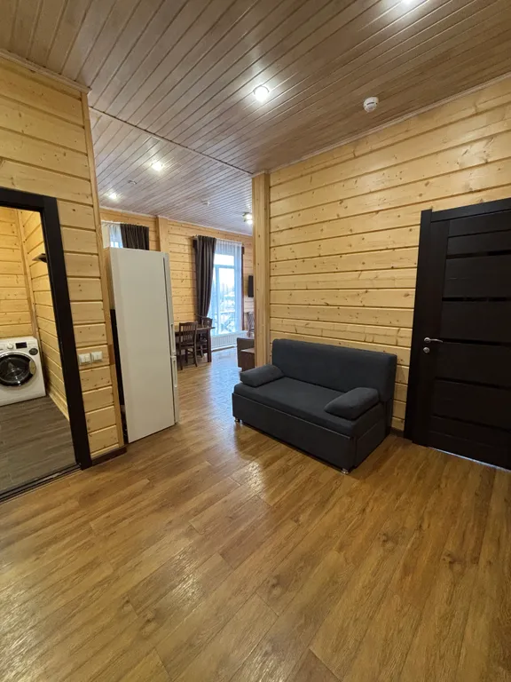 Апартаменты в солнечной долине с видом на озеро