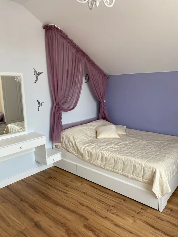 Коттедж с бассейном