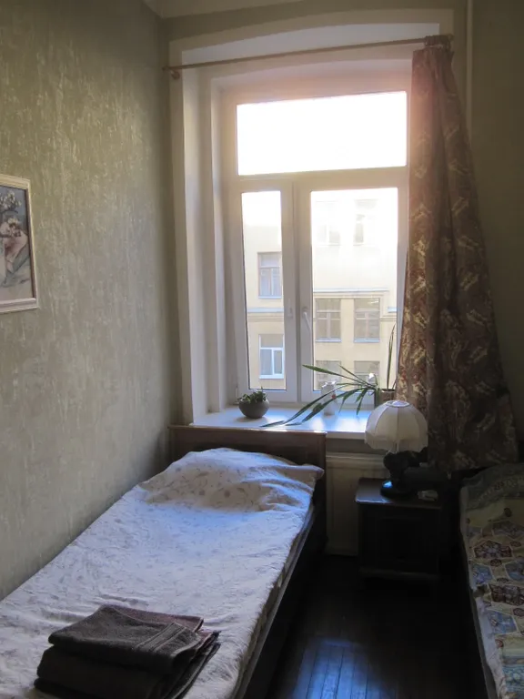 Уютная комната в тихой квартире, центр, Neat room in a quiet apartment