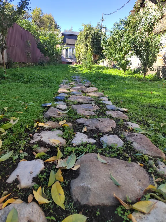 Уютный дом с садом в центре города