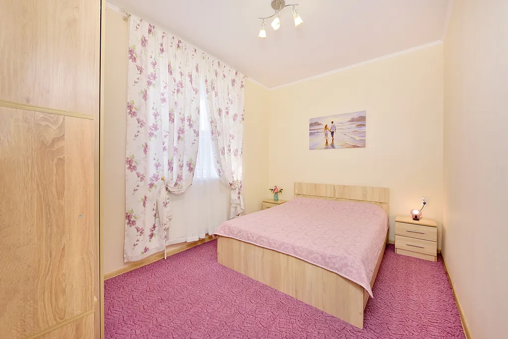 Теплая уютная квартира напротив ГЛЦ