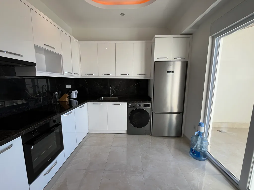 Просторная 2-этажная квартира с видом на море 10 минут от пляжа