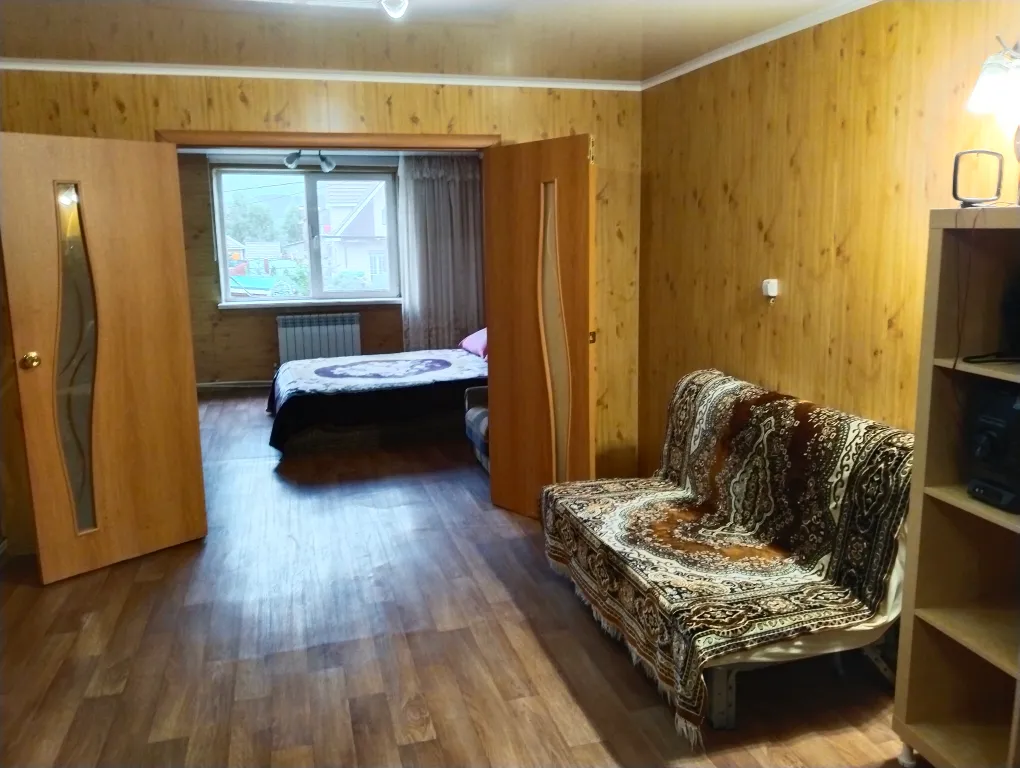 Дом на участке 6 сот