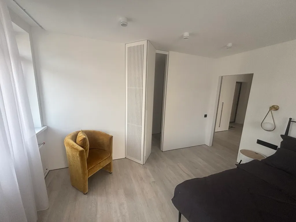 Эксклюзивная евродвушка с просторной террасой в самом сердце города