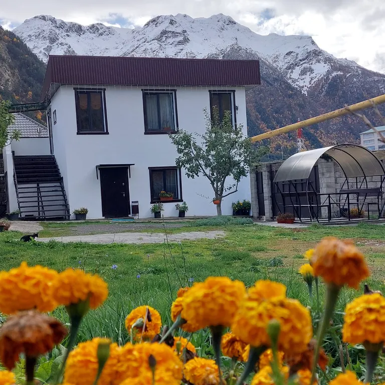 Коттедж Гостевой дом в Эльбрусе — аренда посуточно в Эльбрус