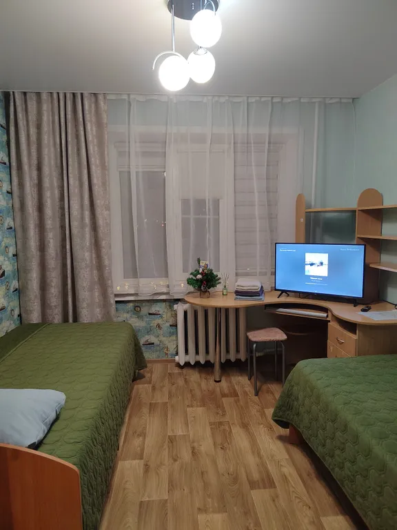 Квартира Большая двухкомнатная квартира рядом с аэропортом — Обь