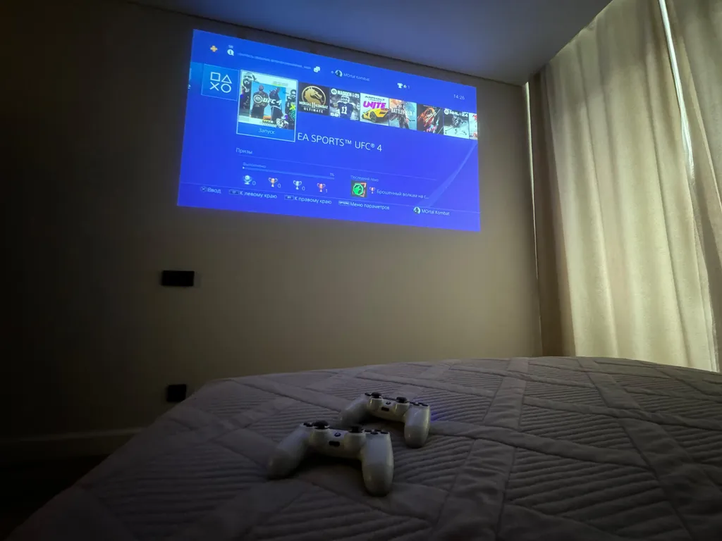 Апартаменты с видом на реку, проектором и игровой приставкой PS4