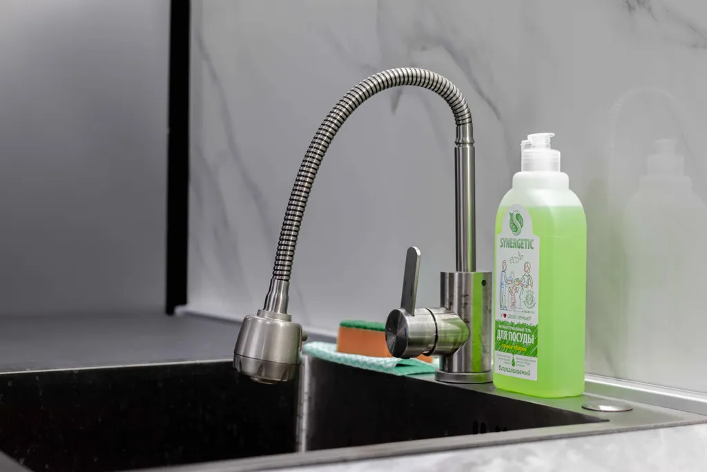 Кто ценит комфорт: новая мебель, техника, бельё