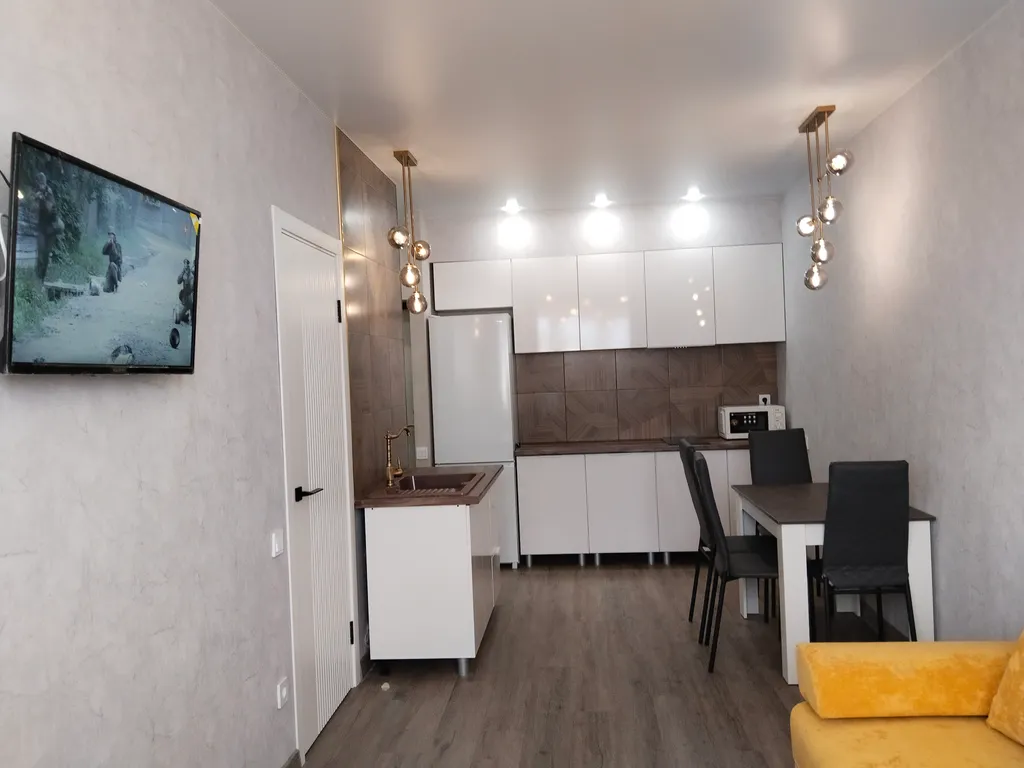 Квартира Новая квартира с дизайнерским ремонтом — Сириус