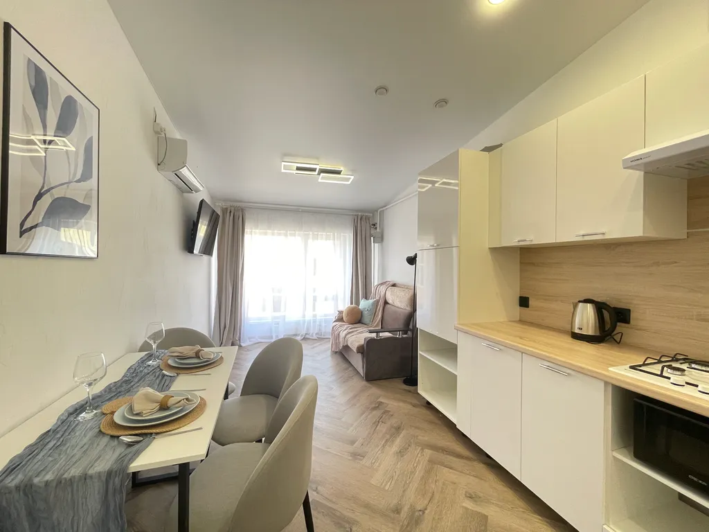 Квартира Евро-двухкомнатная квартира в паре минут от берега морской бухты — Севастополь