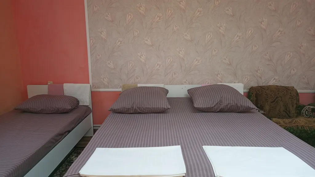 Номер-4х. Крутая, лестница - спортивной молодёжи. Парк Лога близко