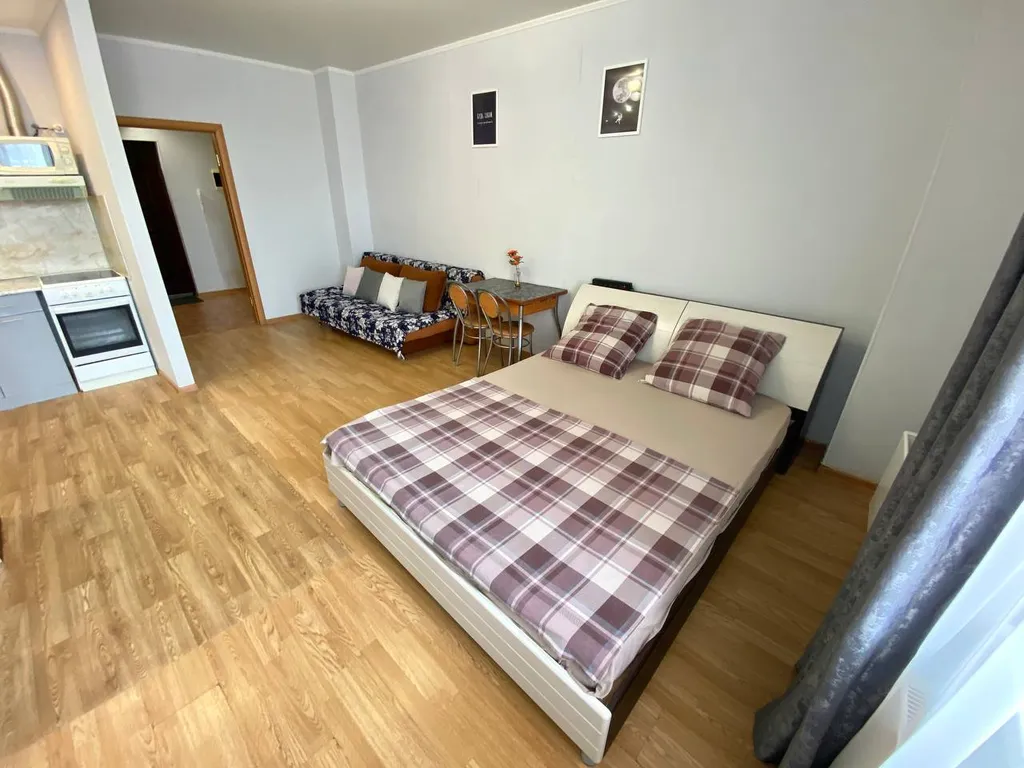 Квартира Уютная светлая студия в центре — Тюмень