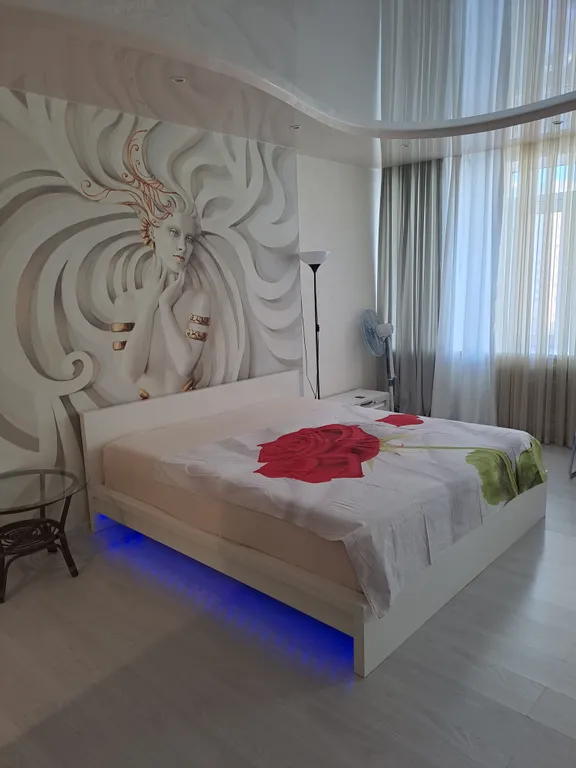 1-комнатная квартира с джакузи с дизайнерским ремонтом