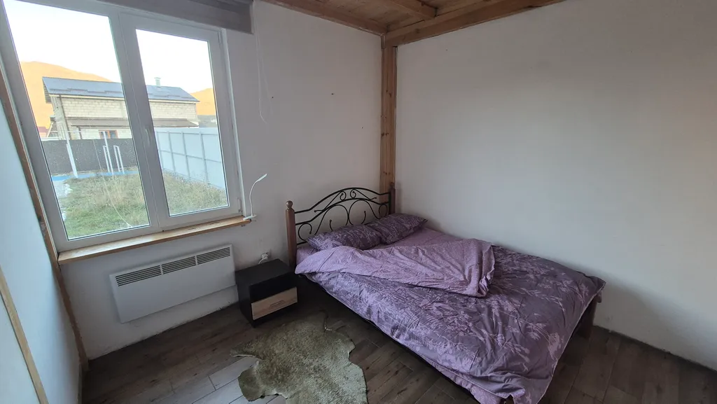 Домик с камином в горах