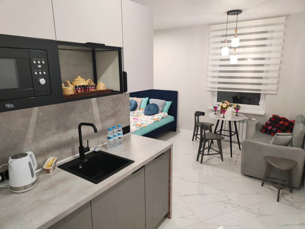 Светлая студия