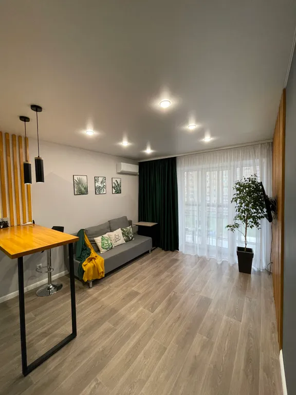 Стильная Монстера 1-комнатная