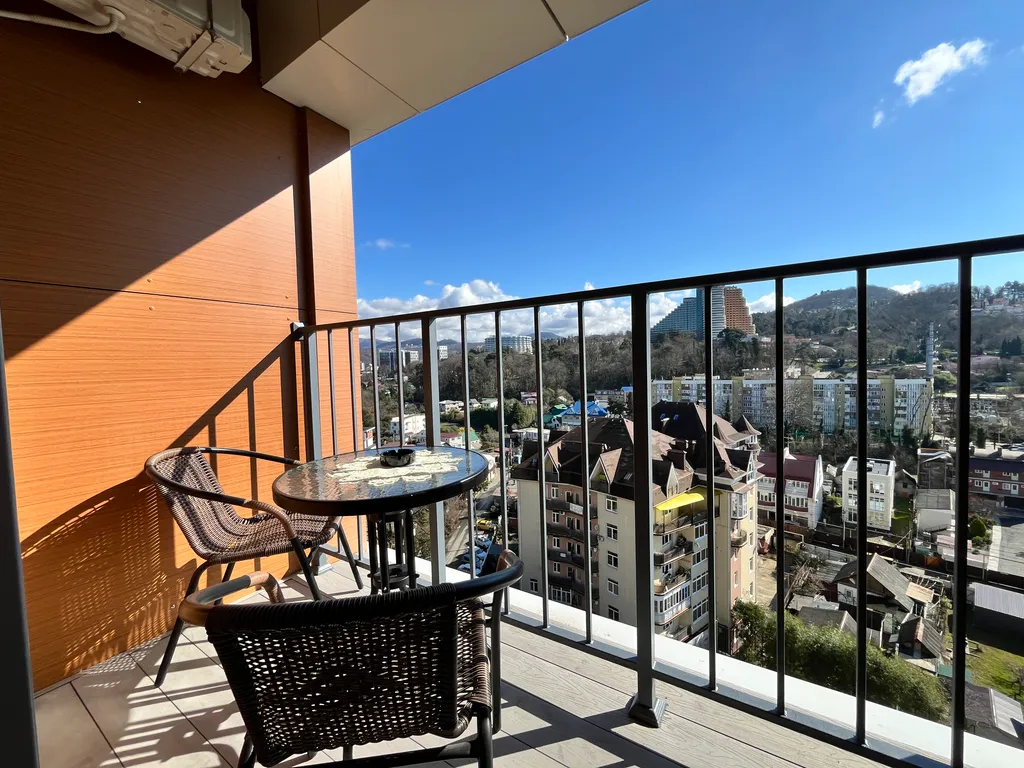 Квартира у моря с выделенной спальней и отдельной кухней