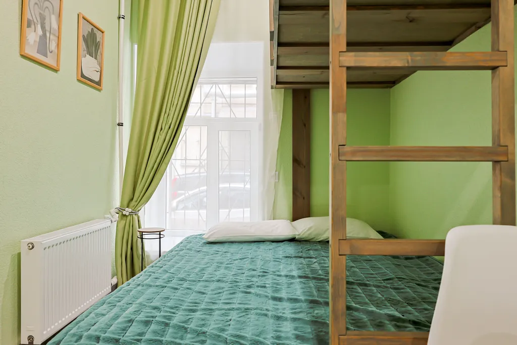 Уютная студия с парковкой в центре