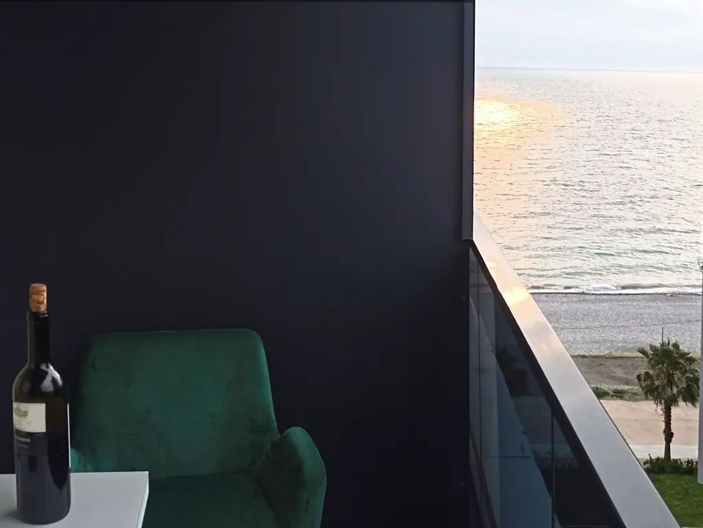 Студия на первой линии