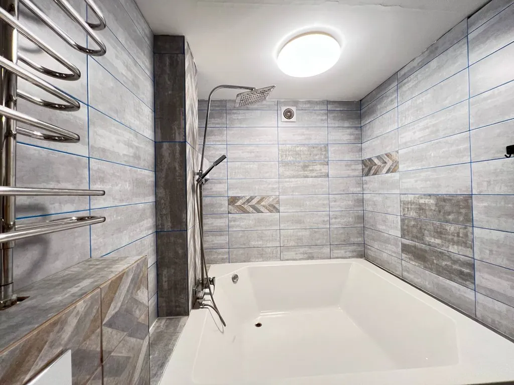 Трехкомнатная с оригинальным дизайнерским ремонтом ЦЕНТР