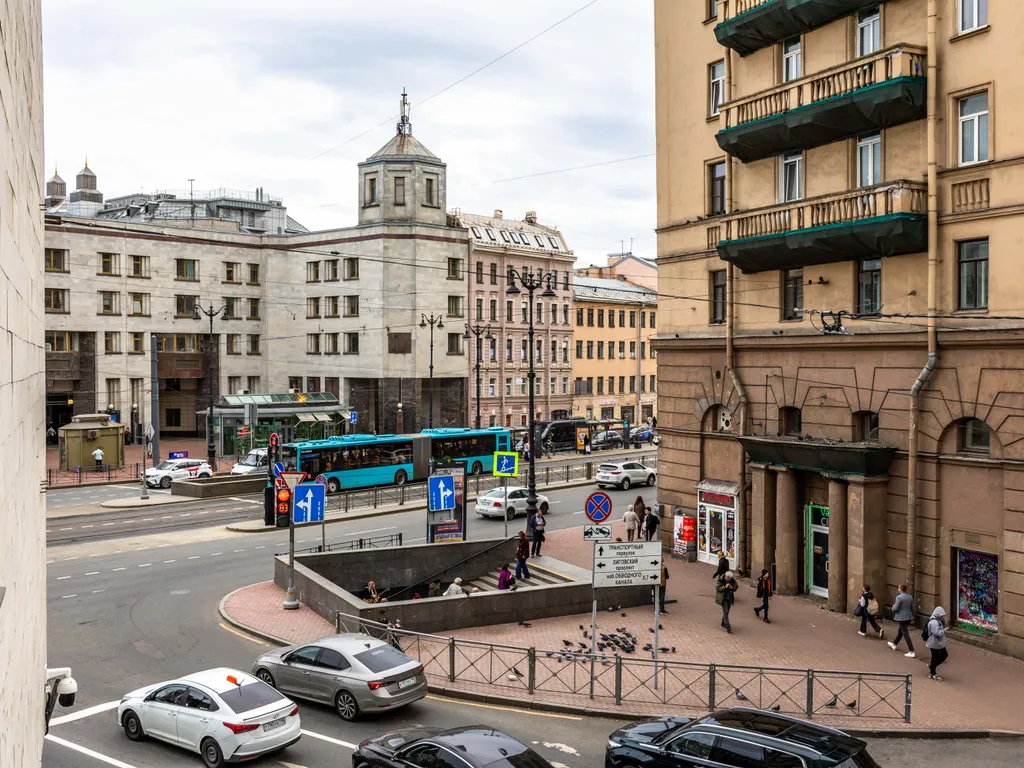 Двушка в центре и в 1 минуте от метро