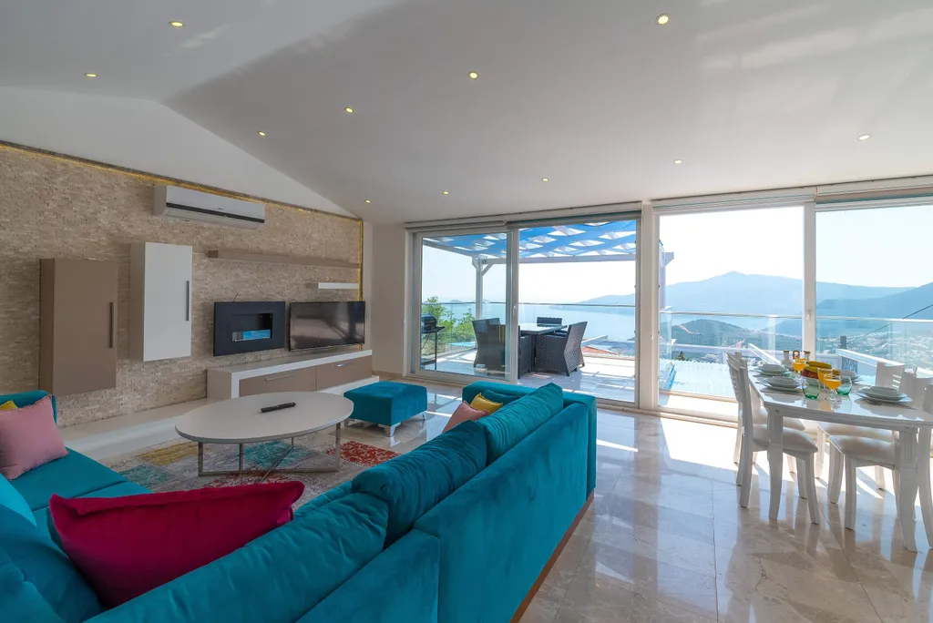 Вилла 466 с крытым бассейном с подогревом