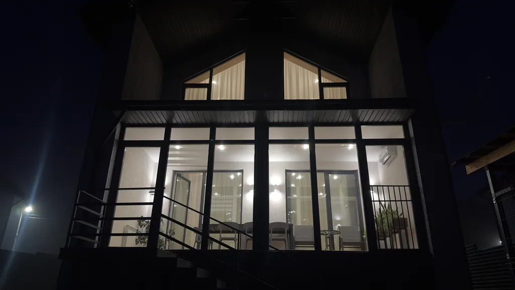 Уютный дом в черте города