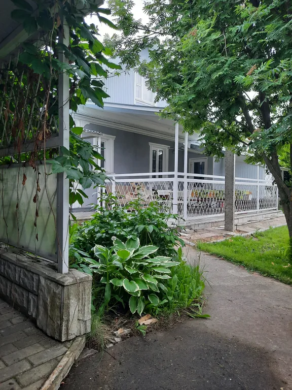 Коттедж Уютный пяти-спальный коттедж — Борзые