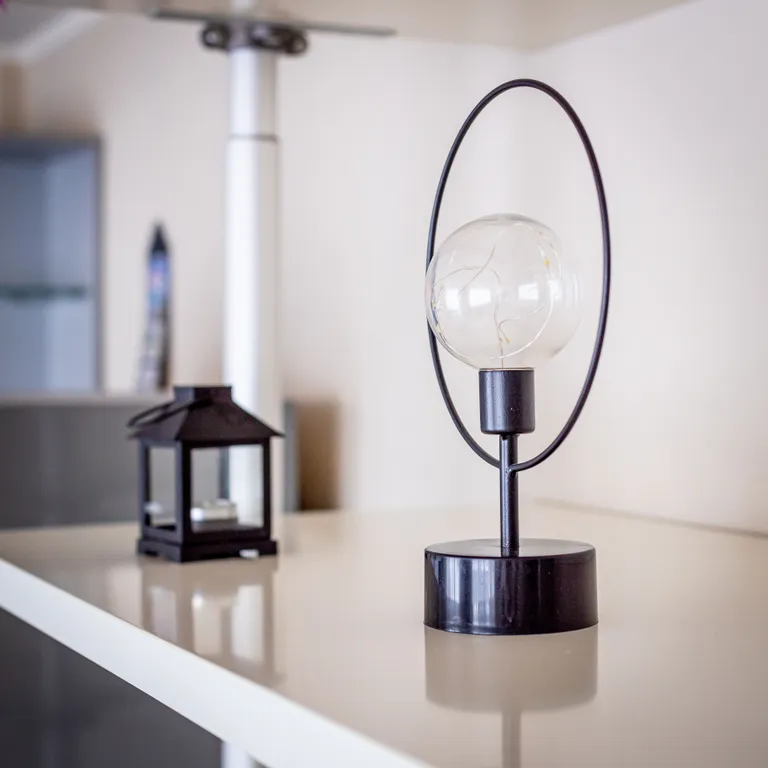 Евродвушка вблизи набережной