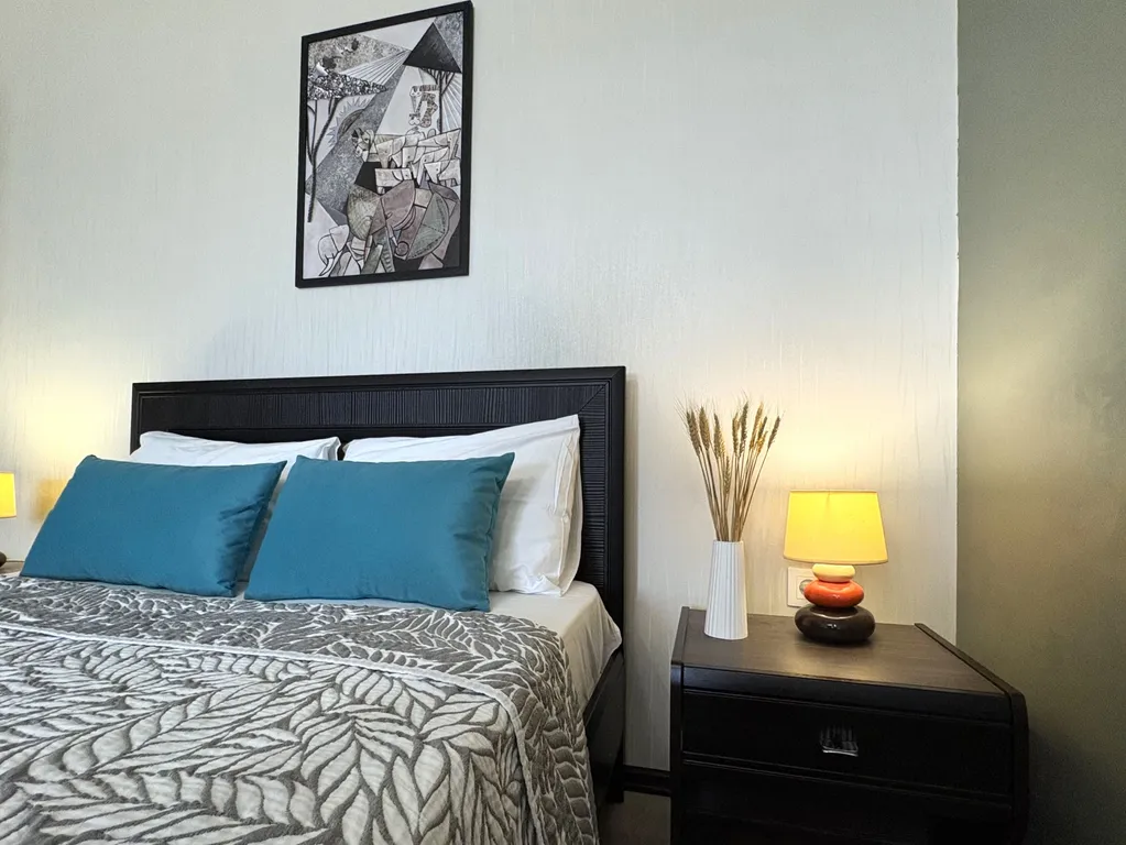 John Silver Sutki Life