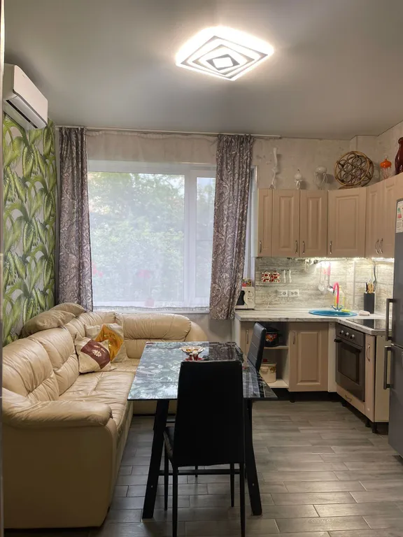 Евро3комнатная квартира рядом с парком Революции с парковкой