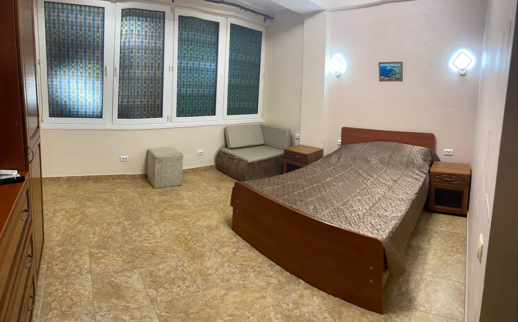 Апартаменты на берегу моря в Крыму