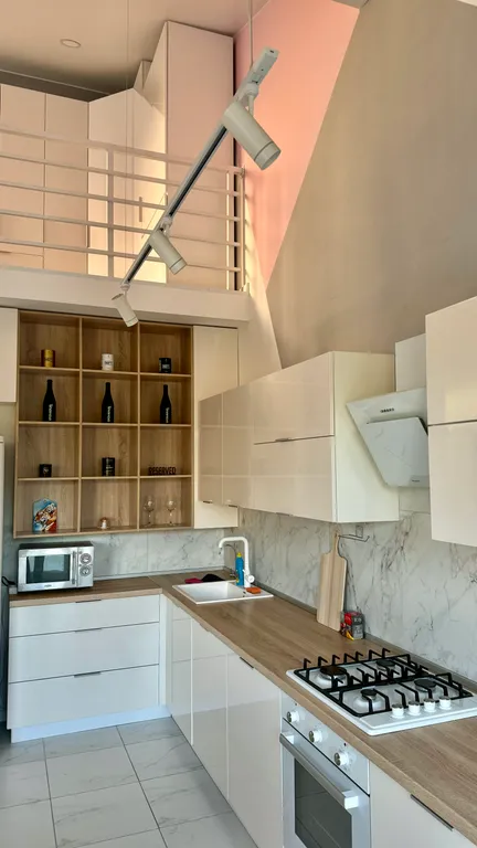 Инстаграмная студия на набережной