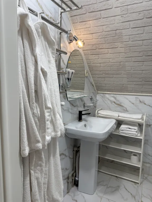 Malkar house с видом на гору Чегет