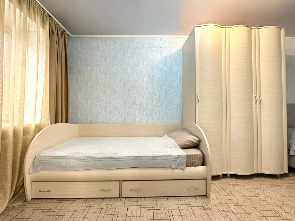 Двухкомнатная квартира в центре на Дзержинского