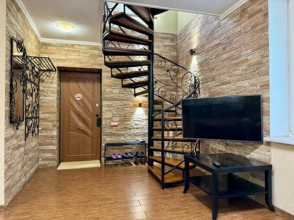 Квартира Квартира Двухуровневая евродвушка для четырёх человек в самом центре — Севастополь