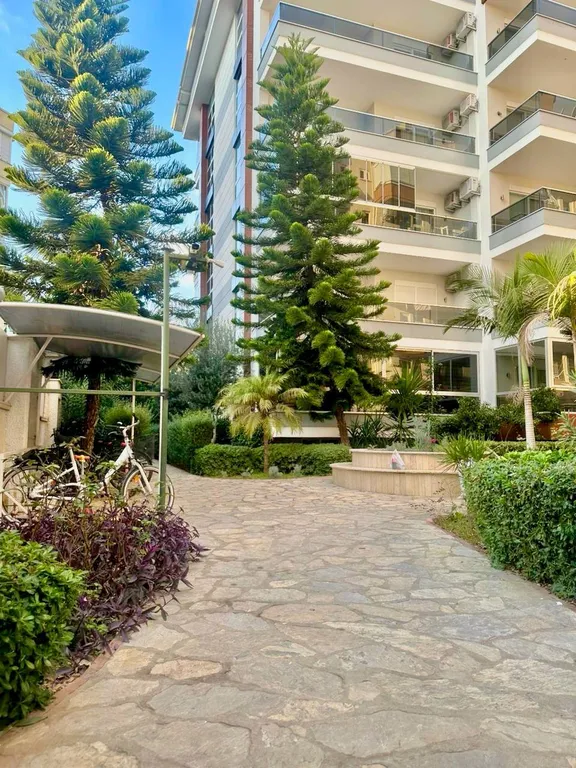 Квартира в центре со своим бассейном у пляжа Клеопатра