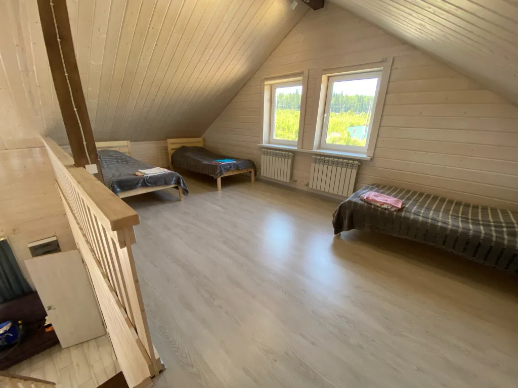 Большой дом в черте города