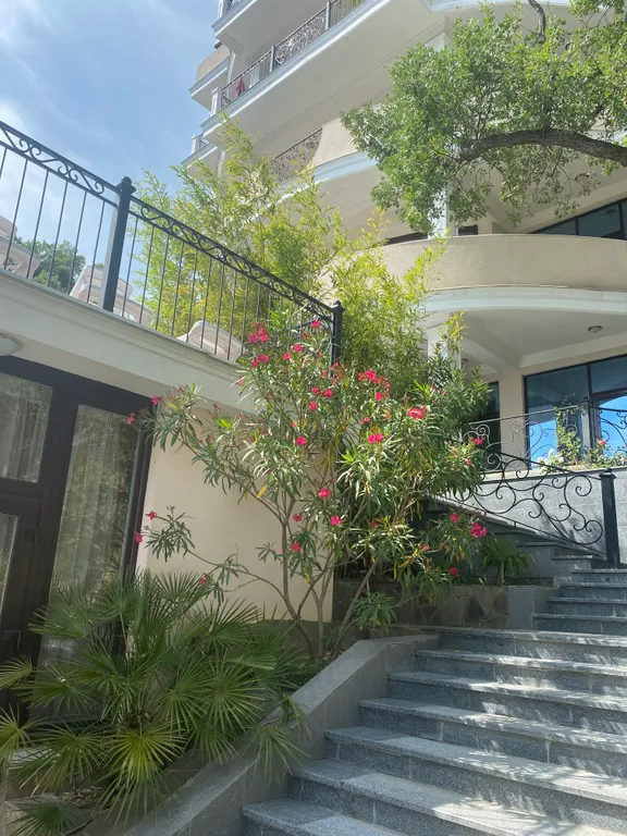 Просторная квартира с отдельной спальней