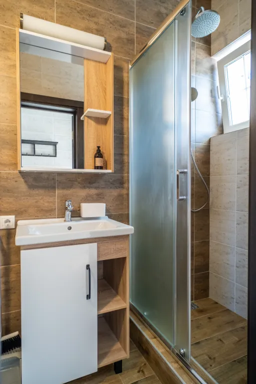 Квартира 2-комнатная Квартира — Кучугуры