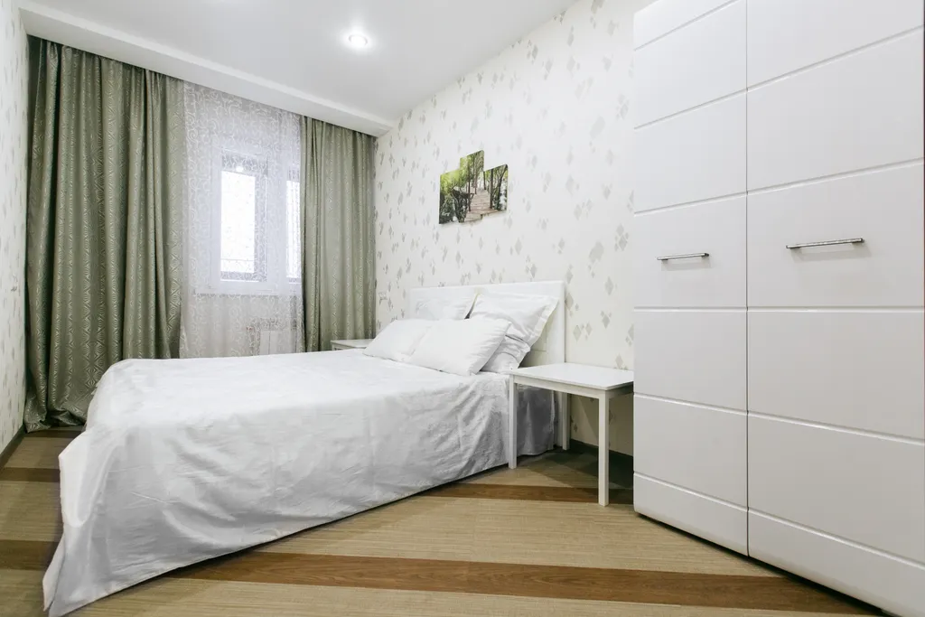 Двухкомнатная квартира-студия возле метро "Маршала Покрышкина"