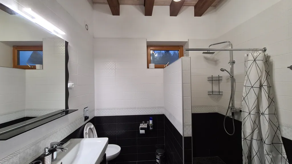 5-комнатный Дом