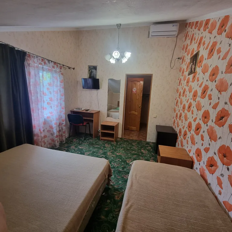 Номер категории эконом 3-х местный