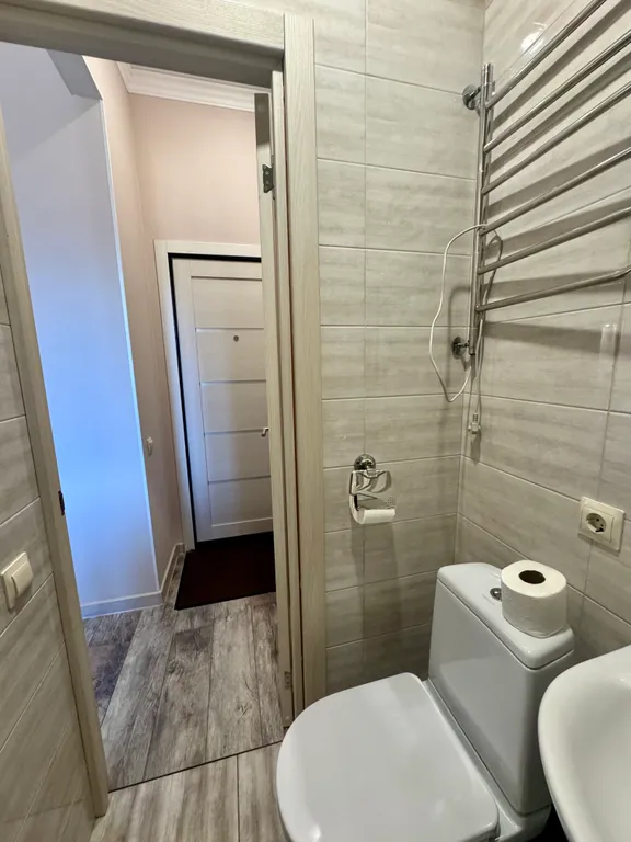 Студия с балконом в центре