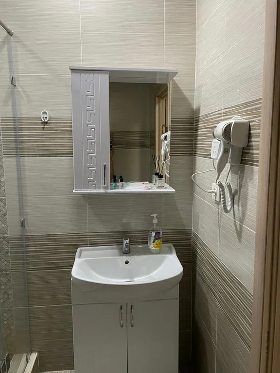 Квартира Двухкомнатная квартира возле аэропорта — Алматы