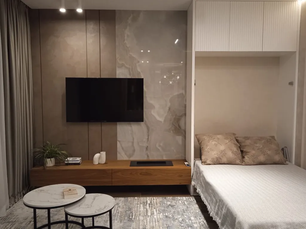 Дизайнерская квартира с камином в центре