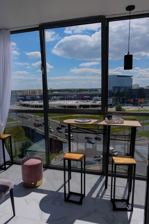 Уютная студия с большой панорамной лоджией