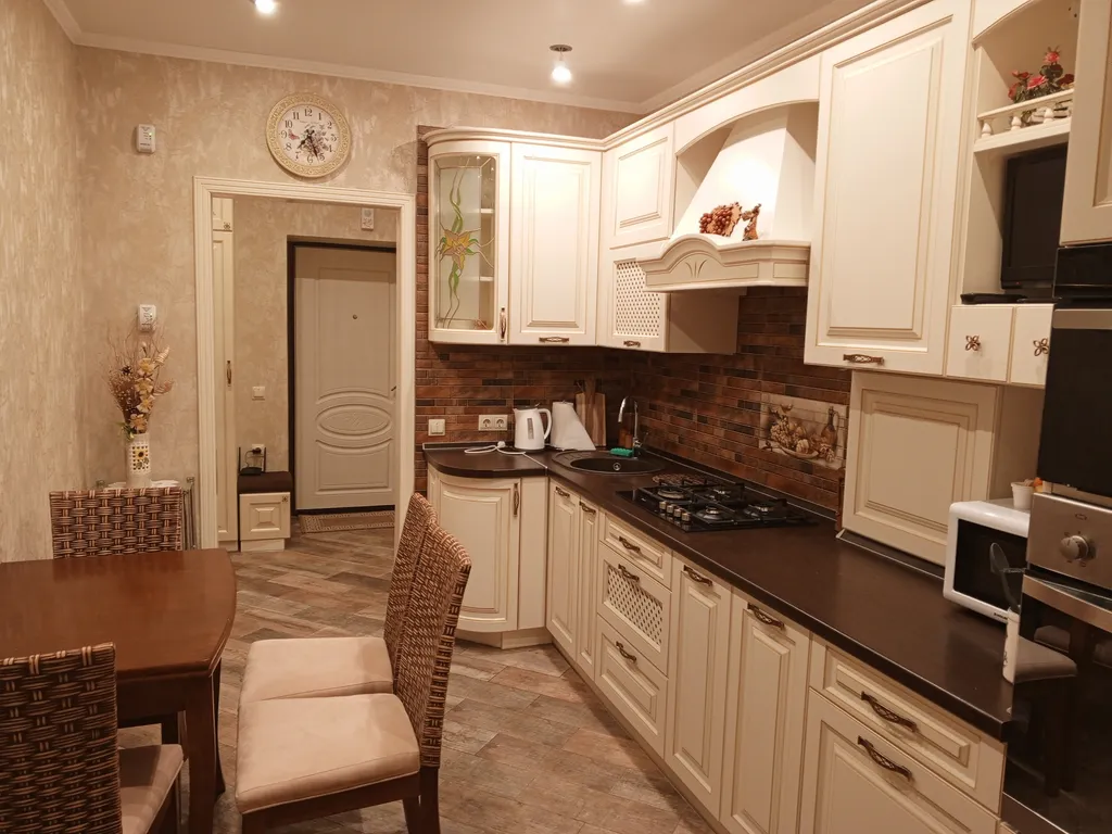 Однокомнатная классика в 5 минутах у моря